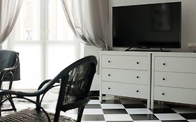 Cremova Apartament
